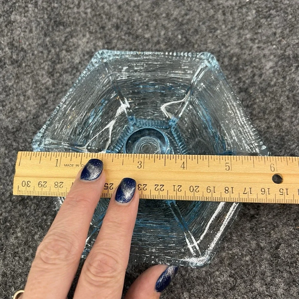 Vtg L.E. Smith Ice Blue Textured Pagoda Glass 6